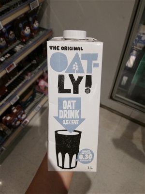 Billede af Oatly Oat Drink 0,5% Fat