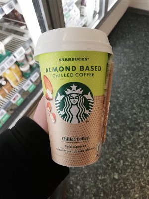 Billede af Starbucks Almond Based Iced Coffee